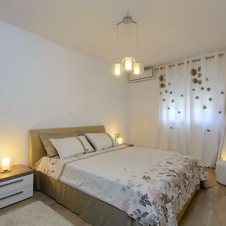 Ferienwohnung sunrise app Trogir Exterior foto